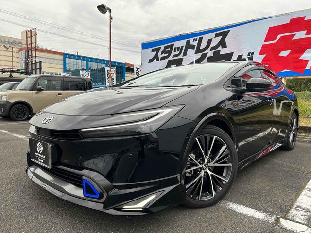 車両周辺をカメラ映像で確認できる機能！全周囲カメラ！ サンルーフ　パワーシート　スマートキー　シートヒーター　シートエアコン