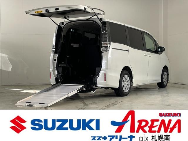 トヨタ ヴォクシー 2014年モデル X 4WD (7人乗り)の価格・性能 トヨタ ヴォクシー 2014年モデル X 4WD (7人乗り)の価格・性能