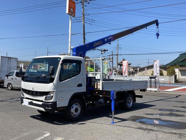 キャンター(三菱) 三菱ふそう　小型クレーン付平ボディー　最大積載量３０００ｋｇ　タダノ４段（２．９３ｔ吊）クレーン　Ｒ５年６月製　ラジコン　フックイン 中古車画像