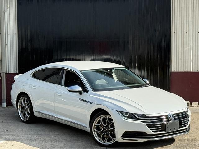 アルテオン(フォルクスワーゲン) ＴＳＩ　４モーション　エレガンス 中古車画像