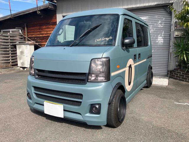 エブリイ ＰＣ　ＢＯＬＤ　ＷＯＲＬＤエアサス　両側スライドドア　ナビ　ＡＴ　盗難防止システム　衝突安全ボディ　エアコン　パワーステアリング　パワーウィンドウ（1枚目）