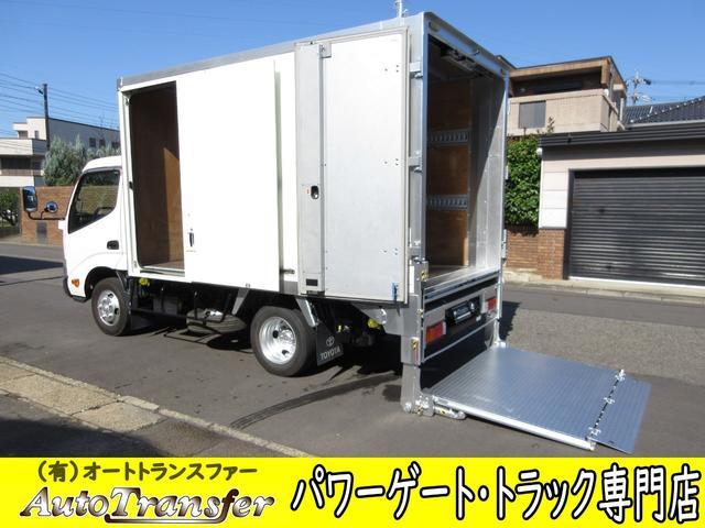 キレイ　シートは布をはずして洗濯してあります　きれい パネルバン　準中型免許　４Ｌターボ　ＡＴ　２ｔ積載　スライドドア　カメラ