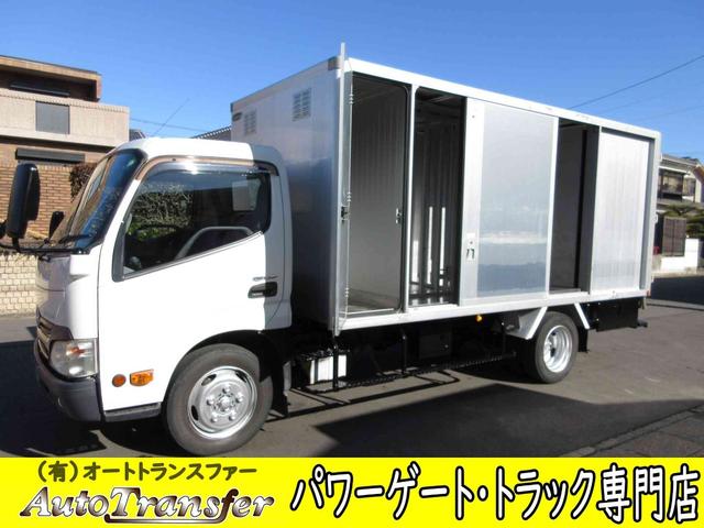 キレイ　シート洗濯してあります　きれい パネルバン　準中型免許　標準ロング　ＡＴ　３ｔ積　観音ドア　ボトルカー