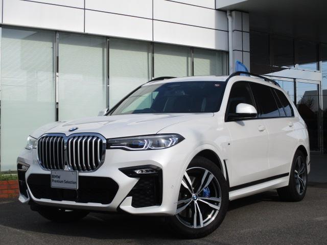 ＢＭＷ Ｘ７ ｘＤｒｉｖｅ　３５ｄ　Ｍスポーツ　２１ＡＷ　アダプティブＬＥＤヘッドライト　サンルーフ　　純正ＴＶ／リヤエンターテイメント　クラフテッド・クリスタル・フィニッシュ　ワンオーナー　禁煙