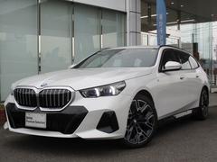 5シリーズ 523d xDriveツーリング Mスポーツ 20AW ACC全方位カメラ 純正TVデモカー禁煙 HUD 電動シート・ゲート アダプティブLEDヘッドライト オートハイビーム フロント&リヤシートヒーター アップルカープレイ ワイヤレスチャージ 中古車画像