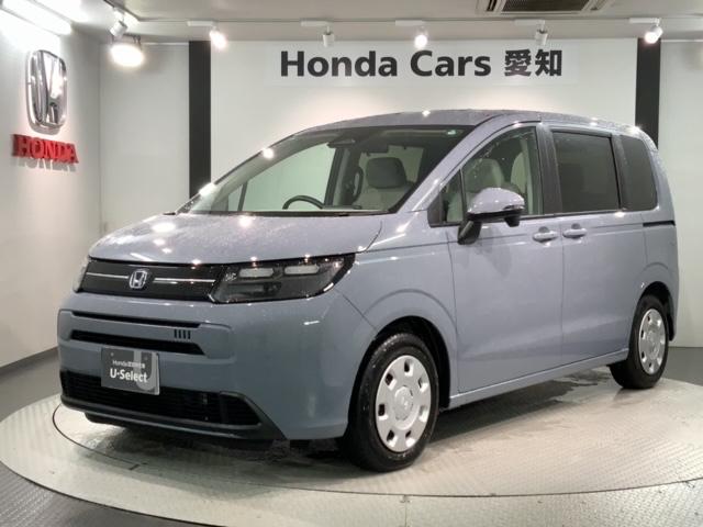 ｅ：ＨＥＶエアー　ＨｏｎｄａＳＥＮＳＩＮＧ新車保証試乗禁煙車　レーダーブレーキ　キーフリー　フルセグ　ＬＥＤライト　オートエアコン　スマートキー　クルコン　ワンオーナー　ＥＴＣ　サイドエアバック　横滑り防止