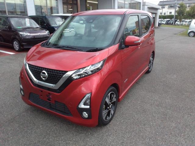 自社指定工場併設！車検・整備・鈑金全てに迅速対応！ 中古車在庫常時１５０台展示！国産新車販売、リース全てお任せください！