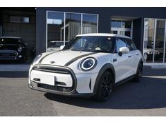 MINI クーパー レゾリュート・エディション 純正ディスプレイオーディオ AppleCarPlay ワイヤレスチャージング ETC Bluetooth接続 Bカメラ PDC コンフォートアクセス クルーズコントロール オートLEDヘッドライト 中古車画像