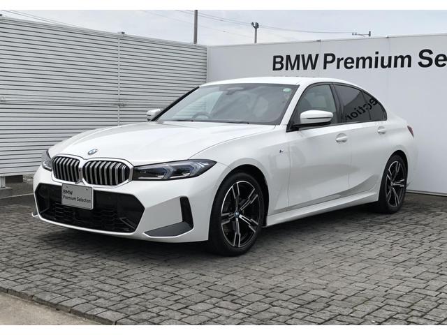 ３２０ｉ　Ｍスポーツ　全周囲カメラ　カーブドディスプレイ　アクティブクルーズコントロール　ヘッドアップディスプレイ　リア・プライバシーガラス　Ｆシートヒータ　電動リアゲート　アダプティブＬＥＤヘッドライト　１８ＡＷ