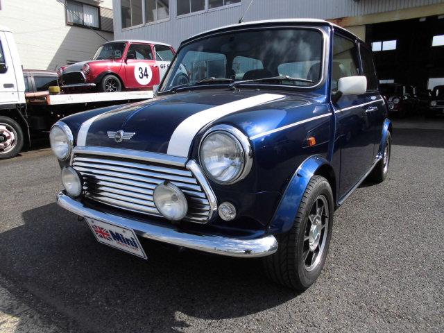 ＭＩＮＩ クーパー　１．３ｉ　ＭＰＩ　ＴＨＥ　ＬＡＳＴ　ＭＩＮＩ　フロントラジエター　ツインインジェクター　イモビライザー　高速型トランスミッション　開閉式リアクォターガラス　ボディー同色カラードパネル