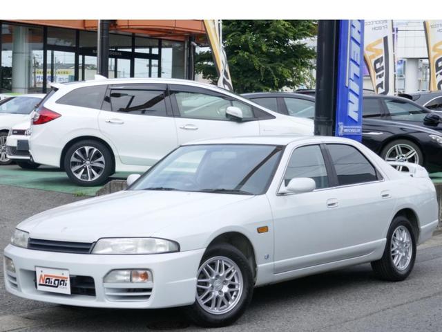 日産 スカイライン ＧＴＳ２５タイプＸ　ｎａｖａｎ（ナヴァーン）リヤスポ・純正１５ＡＷ・新品タイヤ・新品フィルム加工・純正フロアマット・純正ＣＤカセットデッキ・フォグランプ・本革巻きステアリング・電格ミラー・キーレス・実走行・修復歴なし