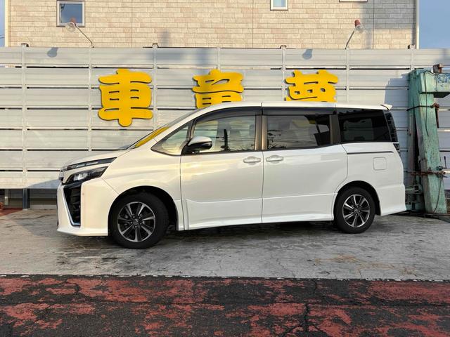 万が一の事故に備える、安心のドライブレコーダー付☆ ＬＥＤヘッドランプ　スマートキー　アイドリングストップ　電動格納ミラー