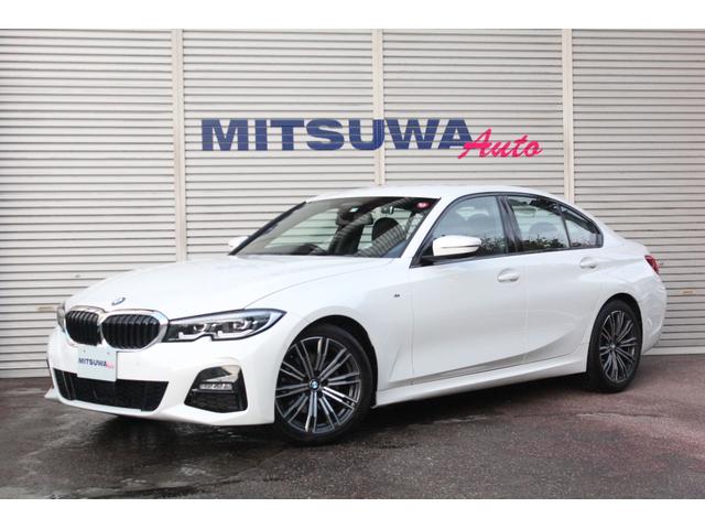 ＢＭＷ ３シリーズ ３２０ｉ　Ｍスポーツ　安心の６ヶ月無償保証付　Ｄ車・右Ｈ・ＢＭＷライブコックピット・ヴァ―ネスカブラックレザー・コンフォートＰＫＧ・サウンドＰＫＧ・アクティブシートヒーター・Ｐトランク・地デジ・純正前後ドラレコ・Ｍスポーツ１８ＡＷ・おくだけ充電