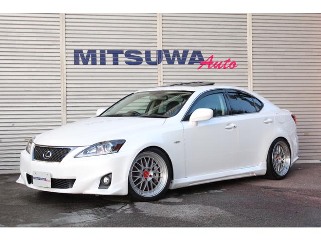 ＩＳ３５０　バージョンＬ　ＳＲ・セミアニリン本革シート・Ｆスポグリル・本木目パネル・電動ブラインド・ＨＤＤナビ地デジＢカメラ・スマートキー・Ｔディメンド車高調・ブレンボキャリパー・ＢＢＳ製ＬＭ１８アルミ・ワンオフ４本出マフラー