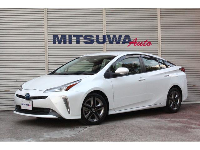 プリウス（トヨタ）Ｓツーリングセレクション　後期モデル　Ｔコネクト９型ナビ　緊急オペレータースイッチ・ＰＣＳ・ＬＤＡ・ＡＨＢ・ＩＣＳ・レーダークルーズＣ・シートＨ・ＬＥＤヘッド＆フォグ・電格ミラー・Ｂカメラ・Ｓバイザー・ＡＣ１００Ｖ・トノカバー・ビルトインＥＴＣ・純正１７ＡＷ 中古車画像