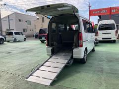 スズキ　エブリイワゴン　　車いす移動車　後部電動固定リアシート付　スロープ