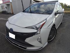 プリウス Sセーフティプラス 外エアロ 外ロクサーニ18AW 外革調シートカバー 外ルーフラッピング 外キャリパーカバー 外LEDスッカフプレート セーフティセンス レーダークルコン SDナビ USB CD バックカメラ ETC 中古車画像