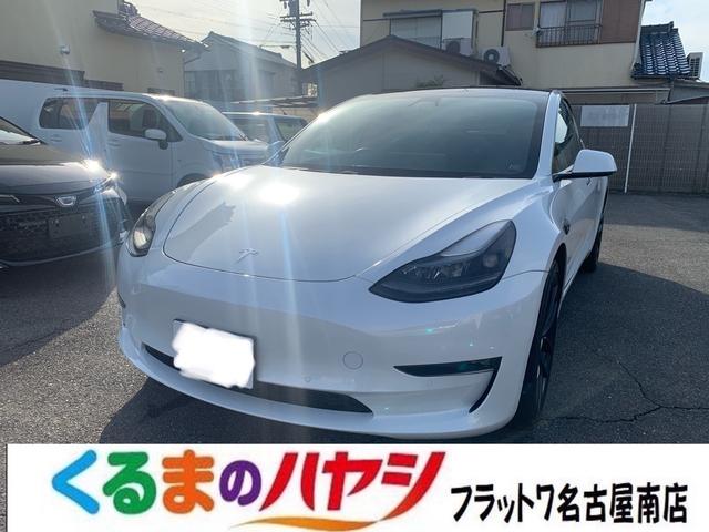 テスラ モデル３ ロングレンジ　ＡＷＤ　ロングレンジ　シートヒーター　オートパイロット　ガラスルーフ　衝突回避システム　ＴＳＰＯＲＴＬＩＮＥホイール　レッドキャリパー　１５インチタッチスクリーンディスプレイ　社外トランクスポイラー