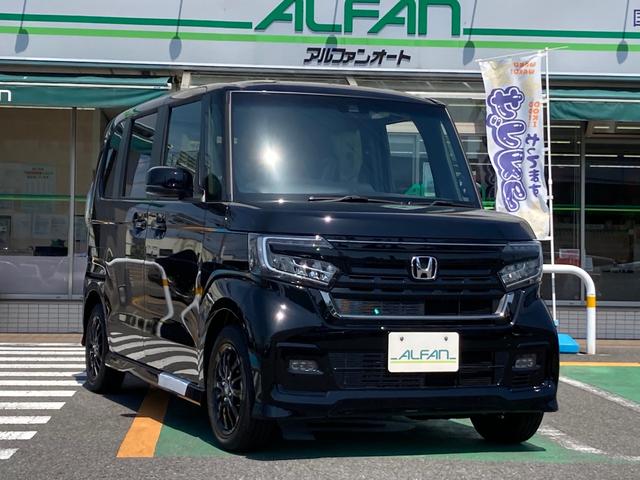 Ｎ－ＢＯＸカスタム Ｌ　スタイルブラック　衝突被害軽減ブレーキ　届出済未使用車　スマートキー　バックモニター　オートライト　両側電動スライドドア　ＬＥＤヘッドライト