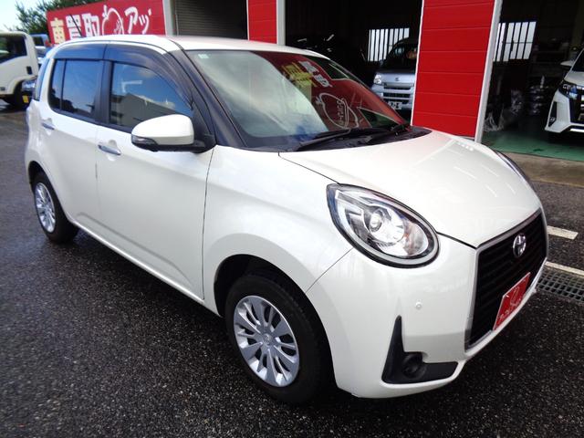 パッソ(トヨタ) モーダ　純正ナビ・ＴＶ　全方位カメラ　アイドリングストップ　ＥＴＣ　ドラレコ　ベンチシート　スマートキー　コーナーセンサー　Ｂｌｕｅｔｏｏｔｈ　フロアマット 中古車画像