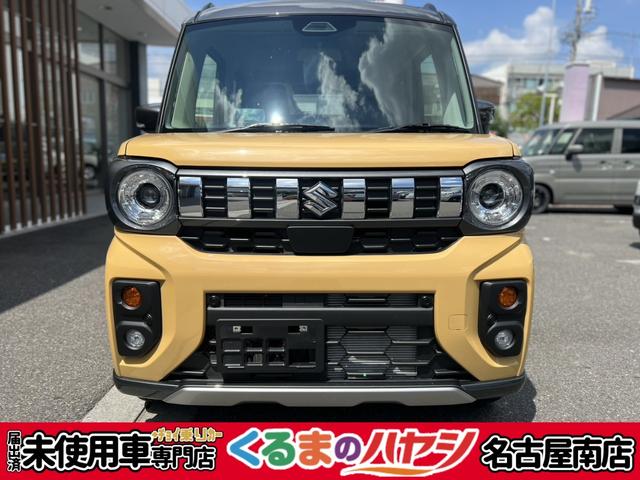ハイブリッドＸＺ　届出済未使用車・２ＷＤ・ＣＶＴ・ツートン・両側電動スライドドア・ＵＳＢ電源・アルミホイール・パーソナルテーブル・ＬＥＤヘッドライト・電動パーキング・ブレーキホールド・シートヒーター・オットマン