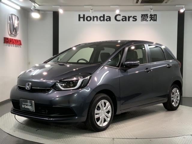 フィット ｅ：ＨＥＶホーム　ＨＳＥＮＳＩＮＧ新車保証試乗車ワンオーナー　前後誤発進抑制機能　助手席エアバッグ　運転席エアバッグ　１オナ　ＬＥＤライト　ＵＳＢ接続　バックカメラ　ＡＢＳ　サイドエアバッグ　オートクルーズコントロール（1枚目）