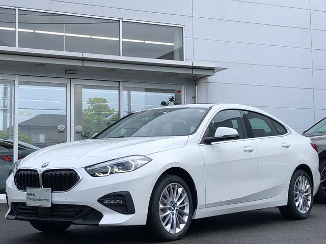 ＢＭＷ ２シリーズ ２１８ｄグランクーペ　プレイ　当社試乗車ＵＰ・パノラマサンルーフ・１７インチアルミホイール・ＡｐｐｌｅＣａｒＰｌａｙ・バックカメラ・アンビエントライト・オートホールド・ワイヤレスチャージ・オートハイビームＬＥＤライト・ミラーＥＴＣ