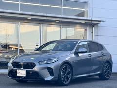 1シリーズ 120 Mスポーツ 試乗車・テクノロジーPKG・AppleCarPlay・androidオート・アンビエントライト・全方位カメラ・オートホールド・ヘッドUPディスプレイ・インテリアカメラ・電動シート・ミラーETC 中古車画像