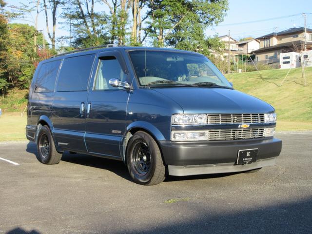 て*〜様 シボレー アストロ シャインストリート ホワイトサイドスカート ドアパ シボレー アストロ シャインストリート ホワイトサイドスカート