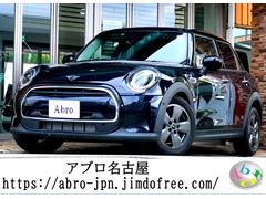 ＭＩＮＩ　ＭＩＮＩ　クーパーＤ　現行型　ツィ−ドバイカラーレザレットシート　リヴォレットＡＷ