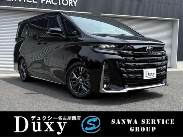 Ｚ　プレミア　サンルーフ　デジタルインナーミラー１３．２インチフリップダウンモニター　置くだけ充電　シートヒーター　シートクーラー　パノラミックビューカメラ　　ブラインドスポットモニター　寒冷地仕様　４ＷＤ