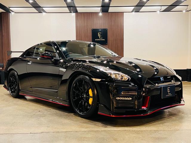 日産 ＧＴ－Ｒ ニスモ　ワンオーナー　ＮＩＳＭＯスポーツリセッティング　禁煙車　走行９６２キロ　新車時より室内保管車両　サーキット走行歴無し　全ディーラー整備記録簿あり　雨天未使用