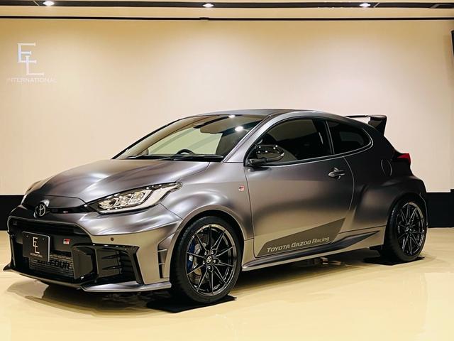 ＧＲヤリス ＲＺハイパフォーマンスセバスチャンオジエエディション　世界限定車１００台　シリアル３３　新品ＴＥＩＮ車高ワイトレ　ワンオーナー禁煙車　新車保証　ＪＢＬプレミアサウンド　カーボンルーフ　カーボン軽量ラリースポイラー　ディーラー記録簿　ナビテレビＥＴＣ（1枚目）