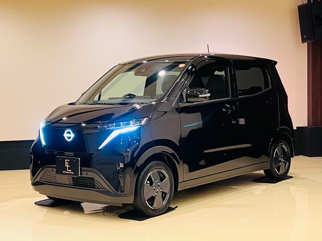 走行４３キロ　豪華純正オプション装備　新車保証有り 低金利１．９％ローン　残価設定プラン有り　取説　保証書　スペアキー全て有