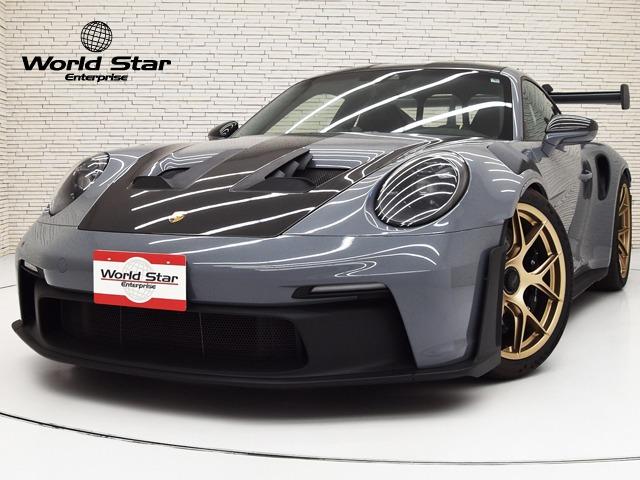 ９１１ＧＴ３ＲＳ　ＯＰ９３２　ヴァイザッハＰＫＧ　スポーツクロノＰＫＧ　ＰＣＣＢ＋ブラックキャリパー　レザー／アルカンターラインテリア　マトリクスＬＥＤヘッドライトＰＤＬＳ＋　フロントアクスルリフトシステム　消火器