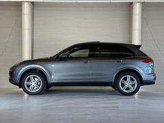 カイエン ベースグレード 右ハンドル エントリードライブ パノラマルーフ ブラックレザー14WAYシート 19AW BOSEサウンド 純正オーバーフェンダー 下取車 中古車画像