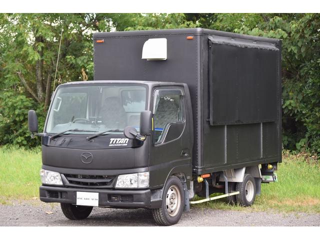 マツダ タイタンダッシュ 　キッチンカーベース　移動販売車　販売窓