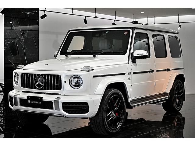 Ｇ６３　Ｇｍａｎｕｆａｋｔｕｒプログラムプラス　プラチナホワイト　インテリアプラスＰ　ボディ同色背面タイヤカバー　ＡＭＧ５スポーク２１ＡＷ　純正前後ドラレコ　ディーラー記録簿Ｒ４年／Ｒ５年　１オーナー　右Ｈ(1枚目)