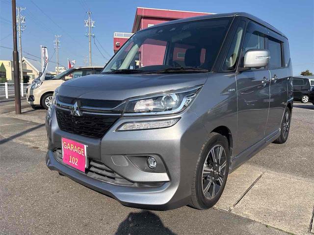 車両周辺をカメラ映像で確認できる機能！全周囲カメラ！ ハイブリッド車！後席モニターもついています！