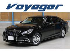 クラウンハイブリッド ロイヤルサルーン 法人ワンオーナー 後期モデル 衝突被害軽減ブレーキ 車線逸脱警報 ステアリングヒーター シートヒーター LEDヘッドライト パワーシート 純正16インチホイール 後席3面スモークフィルム施工済み 中古車画像