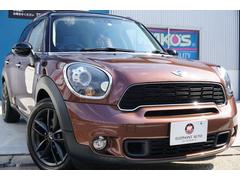 ＭＩＮＩ　ＭＩＮＩ　クーパーＳ　クロスオーバー　インナーブラックキセノンヘッドライト　ブラックルーフ