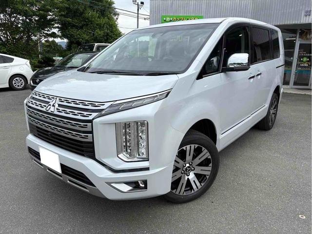 車線はみだしを知らせてくれる機能！レーンアシスト付♪ ３列シート　ＡＴ　アルミホイール　盗難防止システム　衝突安全ボディ