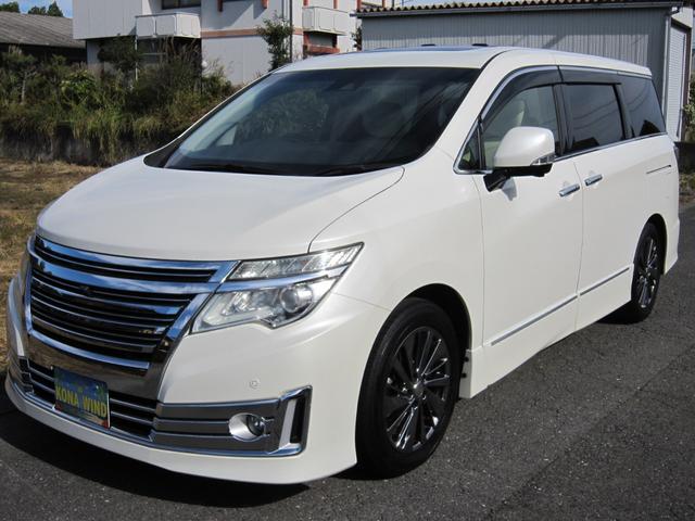 エルグランド（日産）ライダー　エマージェンシーブレーキ車線逸脱防止レーダークルーズ踏間違衝突防止プレミアムホワイートレザーシートＷサンルーフＨＤＤナビ後席エンターテイメントアラウンドビュモニタースマートルームミラーパワーバックドア 中古車画像