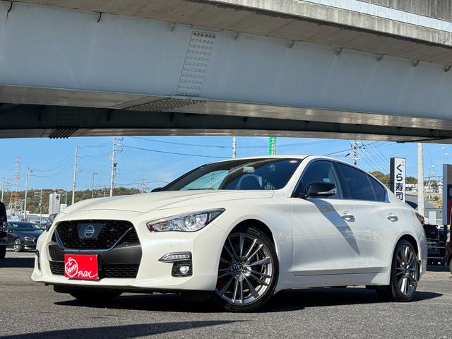 スカイライン(日産) ４００Ｒ　インテリジェントクルコン　ナビ　フルセグＴＶ　アラウンドビューモニター　ＬＥＤライト　スマートキー２個　黒革シート　ドラレコ　ＥＴＣ　ソナー　パワーシート　純正１９インチＡＷ　シートヒーター 中古車画像