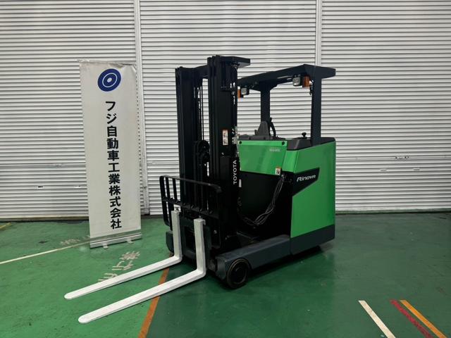 トヨタ 　フォークリフト・型式８ＦＢＲ１５・燃料タイプバッテリー・荷重１．５ｔ・揚高４．３Ｍ・マスト３段フルフリー・アタッチメント無し（1枚目）