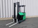 トヨタ 　フォークリフト・型式８ＦＢＲ１５・燃料タイプバッテリー・最大荷重１．５ｔ・最大揚高４．０ｍ・マストの種類２段（1枚目）