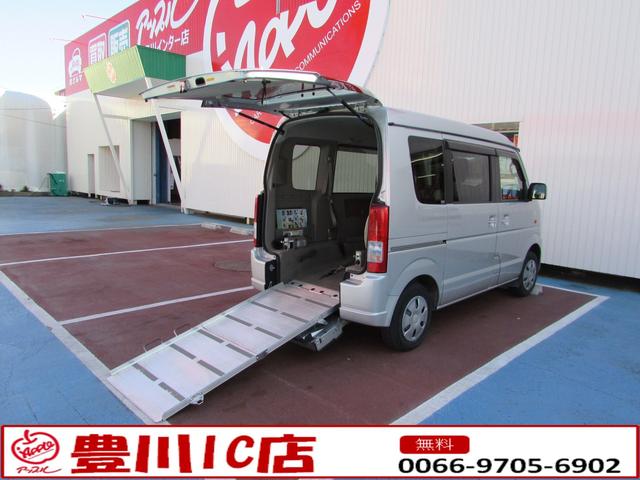 車いす移動車 スローパー 電動ウインチ リアシート付4人乗り(1枚目)