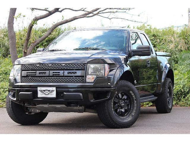 ＳＶＴ　ラプター　２０１１ｙモデル　新車並行　４ＷＤ　専用レザーシート　ガラスＳＲ　サイドステップ　ＦＯＸレーシングショック　社外オーバーフェンダー　バックモニター　外マフラー　キセノン　ＥＴＣ　ワンセグ　ナビ