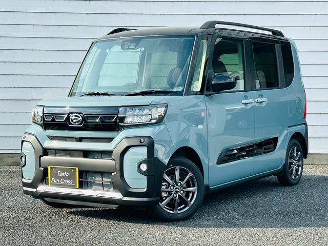 ファンクロス　届出済未使用車(1枚目)