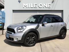 ＭＩＮＩ　クーパーＳ　クロスオーバー　ヒーター付きレザーシート　ユピテルナビ　ＥＴＣ　ツートンカラー（ＭＩＮＩ）